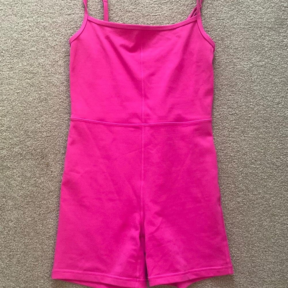 Aritzia divinity 5” romper